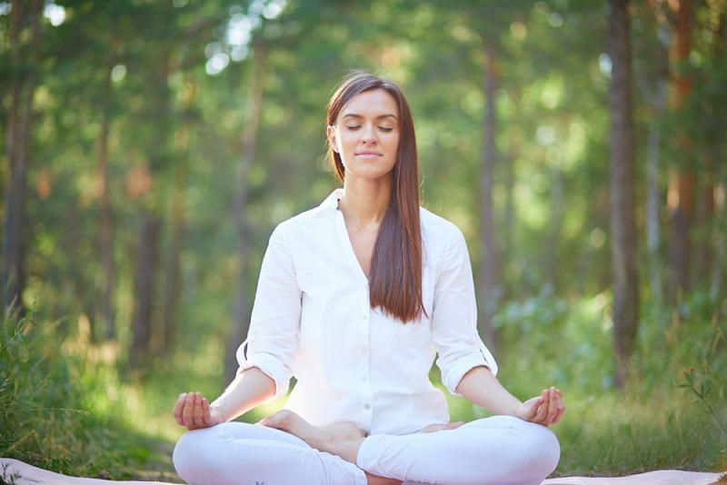 Tập yoga, ngồi thiền giúp cải thiện sức khỏe tốt cho bệnh suy nhược thần kinh