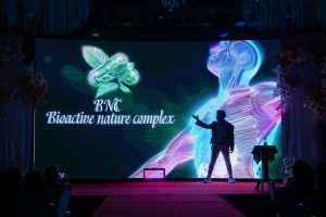 Phần trình bày nghệ thuật tương tác led đầy mãn nhãn đến từ ảo thuật gia Huy Nguyễn